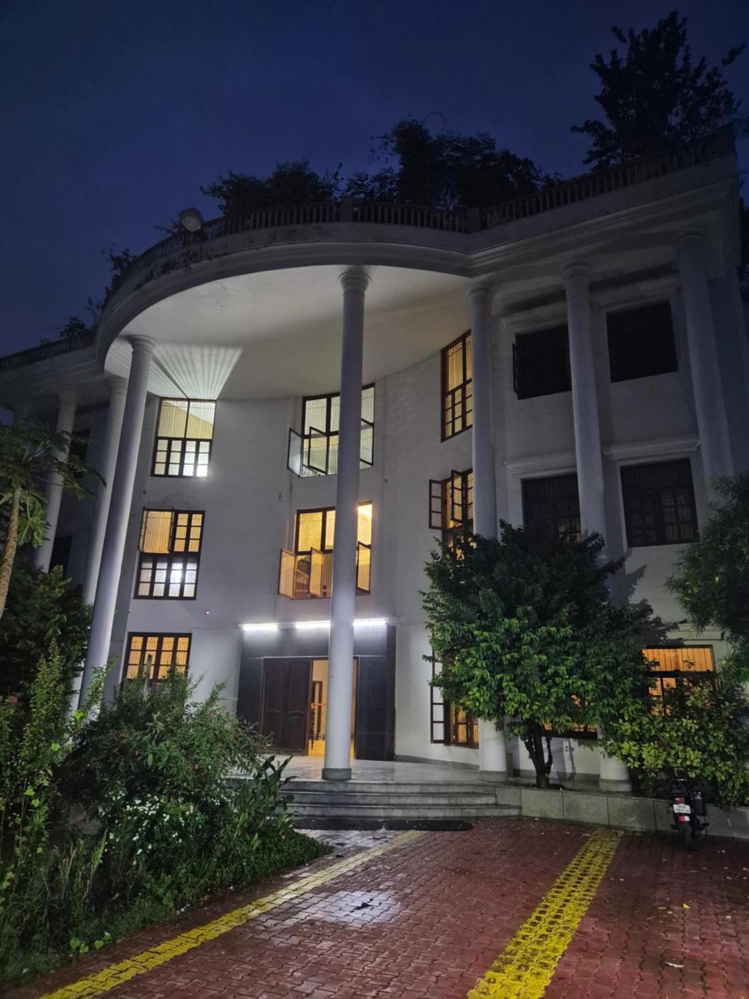 Mulberry Garden Hotel พาราณสี ภายนอก รูปภาพ